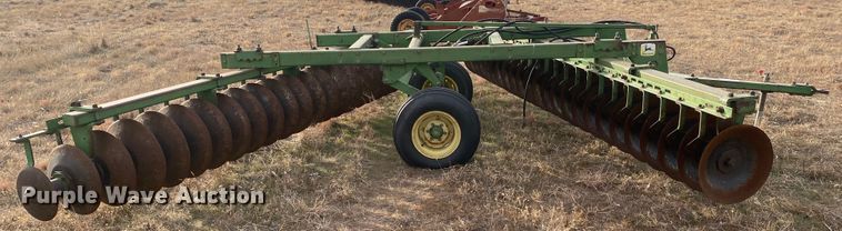 image for item DL1262 John Deere  off-set disk