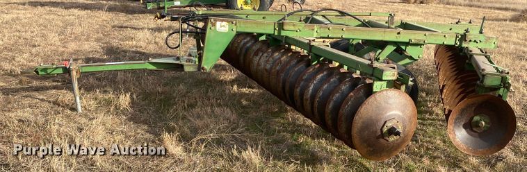 image for item DL1262 John Deere  off-set disk