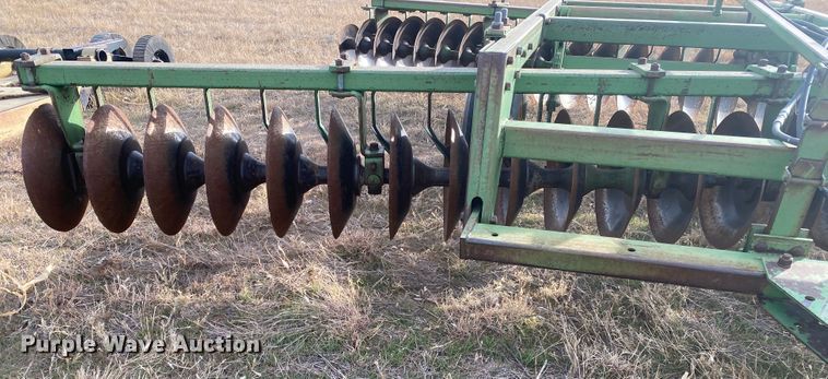 image for item DL1262 John Deere  off-set disk