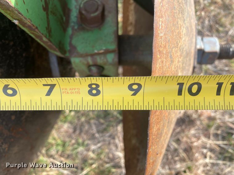 image for item DL1262 John Deere  off-set disk