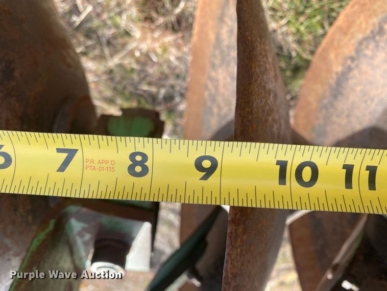 image for item DL1262 John Deere  off-set disk