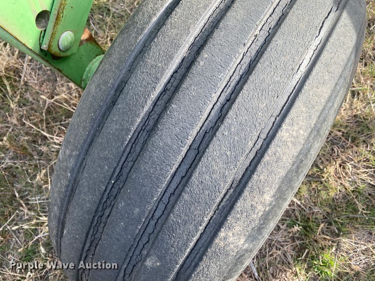 image for item DL1262 John Deere  off-set disk