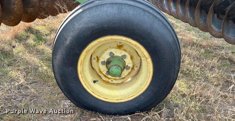 image for item DL1262 John Deere  off-set disk