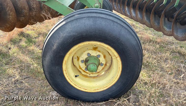 image for item DL1262 John Deere  off-set disk