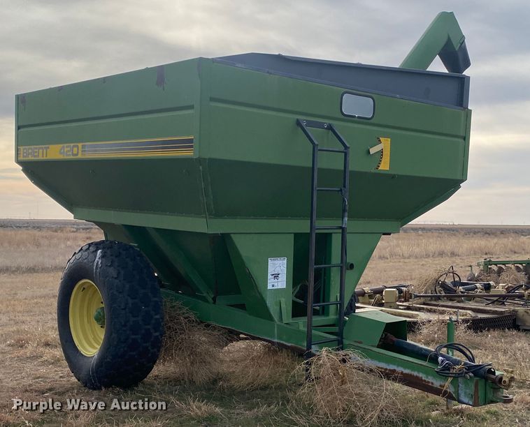 image for item DL1264 Brent 420  grain cart