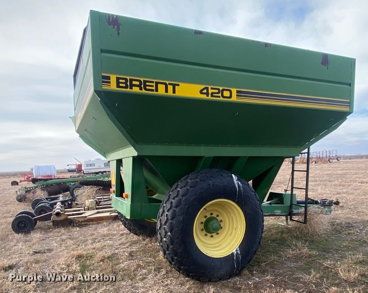 image for item DL1264 Brent 420  grain cart