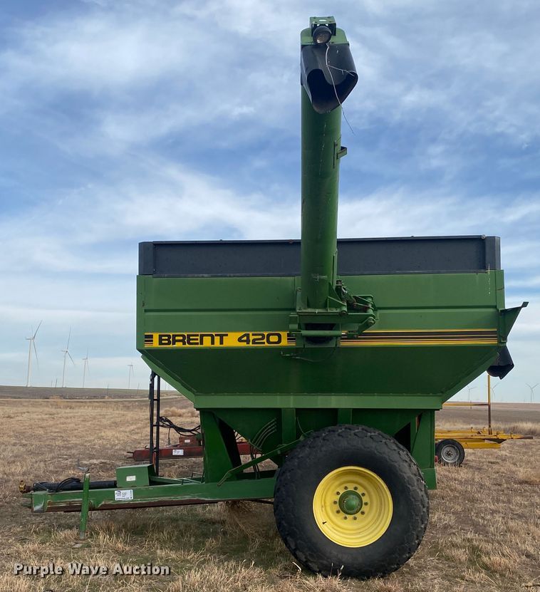 image for item DL1264 Brent 420  grain cart