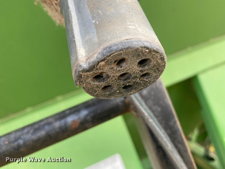 image for item DL1264 Brent 420  grain cart