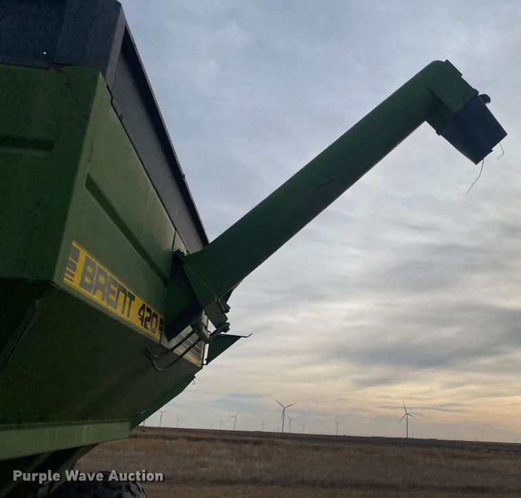 image for item DL1264 Brent 420  grain cart