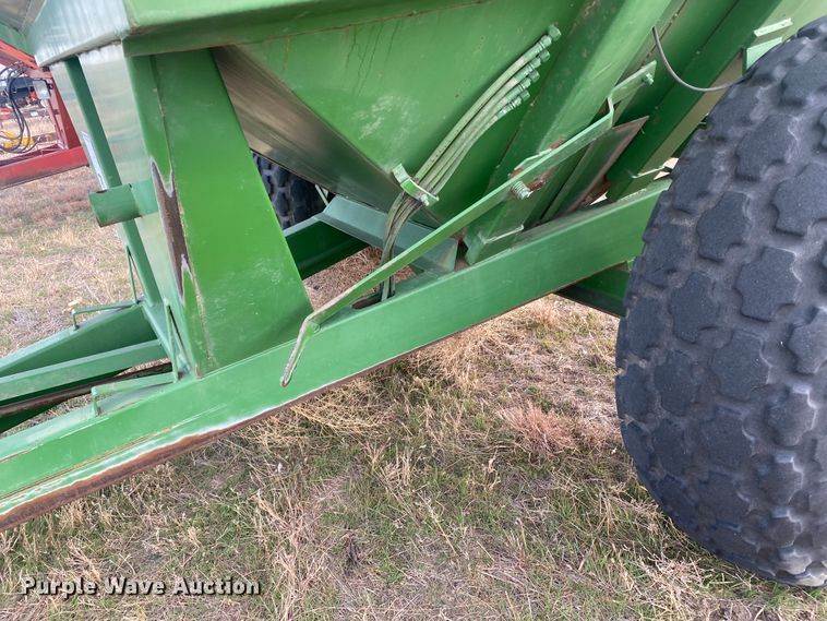 image for item DL1264 Brent 420  grain cart