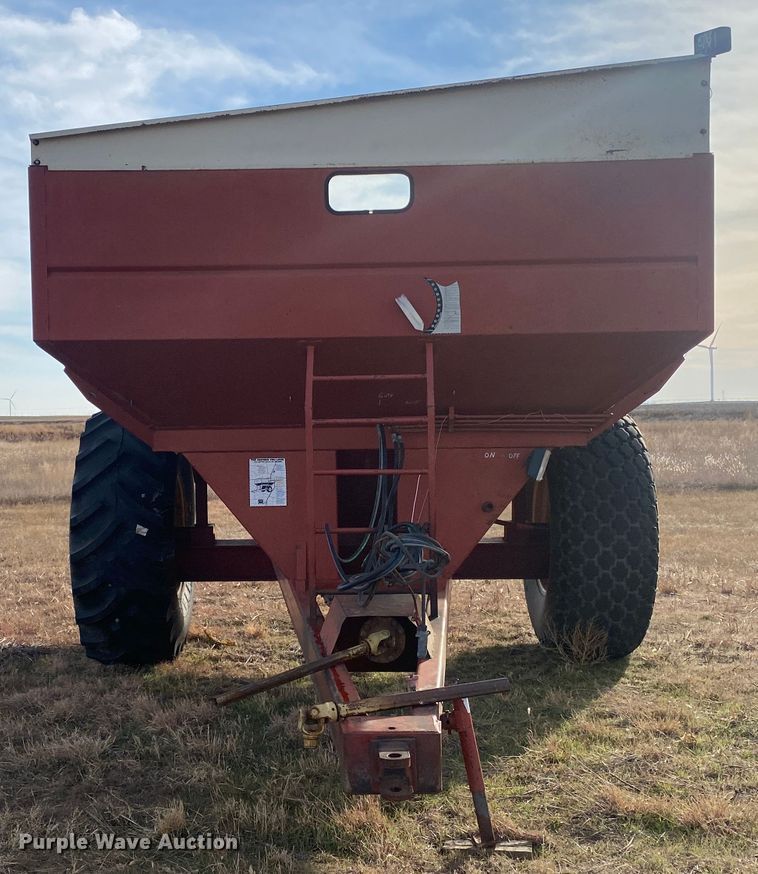 image for item DL1265 Brent 610  grain cart