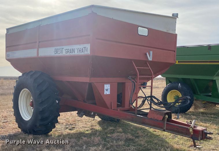 image for item DL1265 Brent 610  grain cart