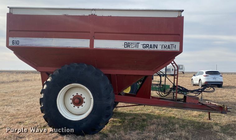 image for item DL1265 Brent 610  grain cart