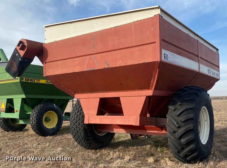 image for item DL1265 Brent 610  grain cart