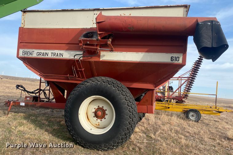 image for item DL1265 Brent 610  grain cart
