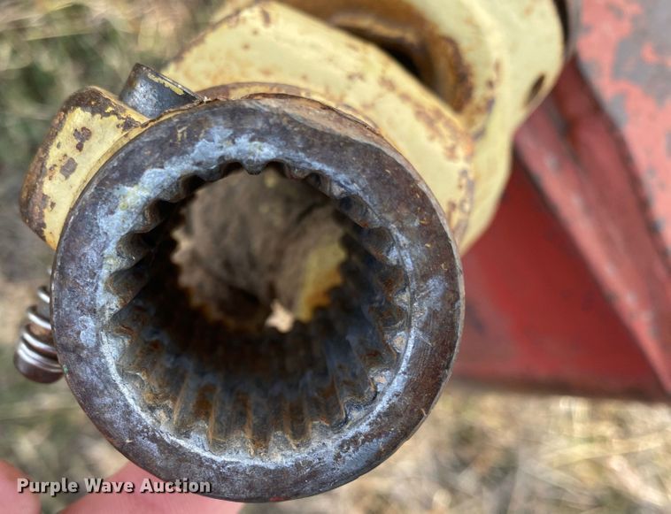 image for item DL1265 Brent 610  grain cart