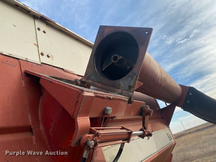 image for item DL1265 Brent 610  grain cart