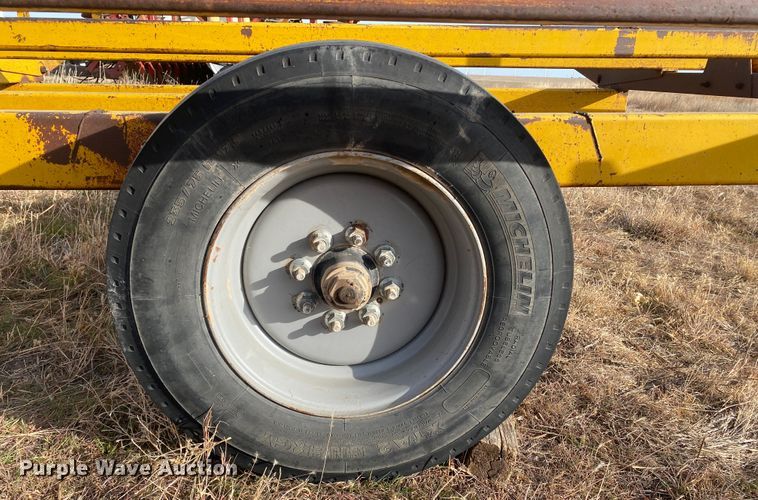 image for item DL1266 Bale mover