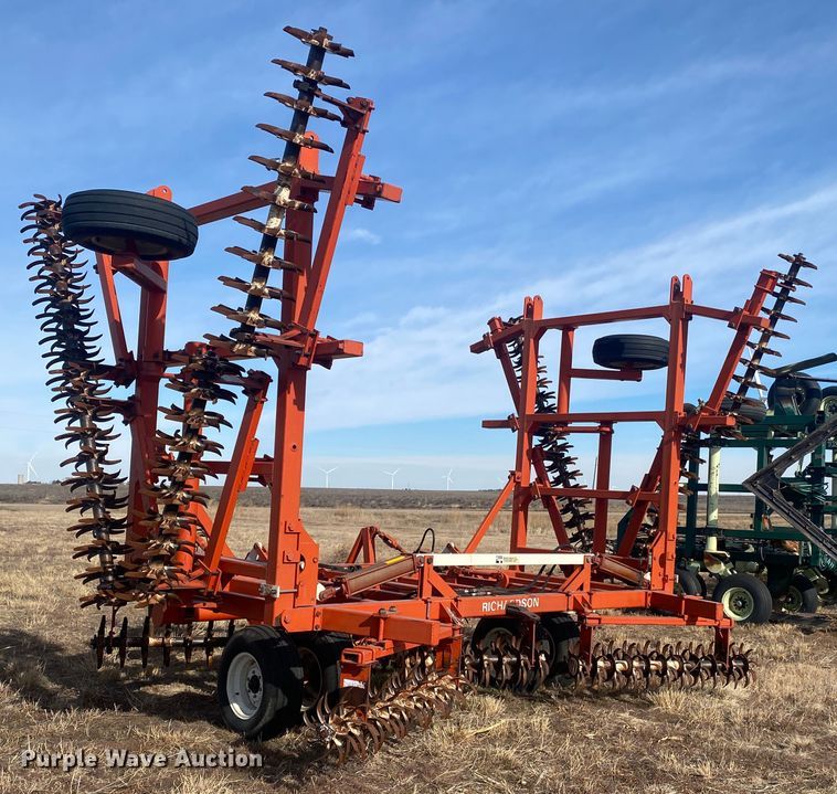 image for item DL1269 Richardson MT 3-31-5  mulch treader picker