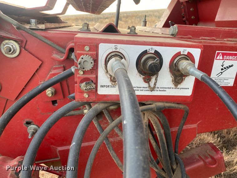 image for item DL1271 2007 Case IH 2588  combine