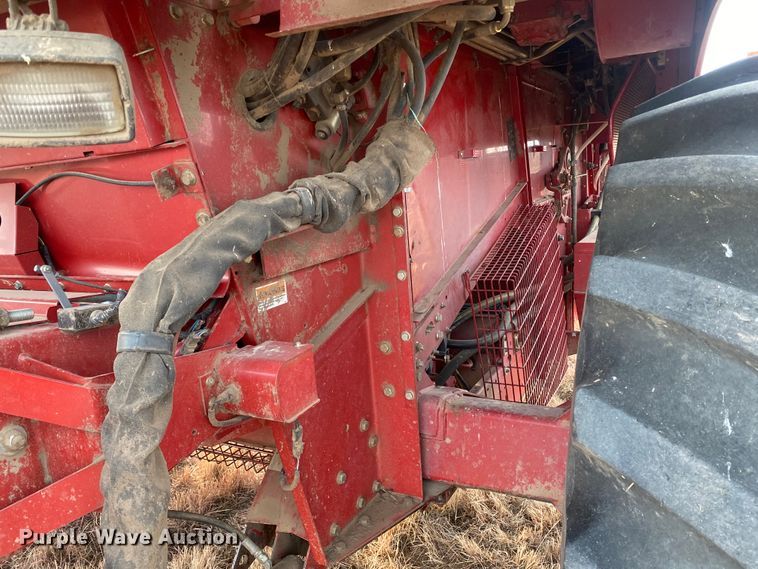 image for item DL1271 2007 Case IH 2588  combine