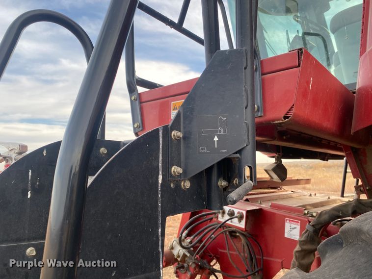 image for item DL1271 2007 Case IH 2588  combine