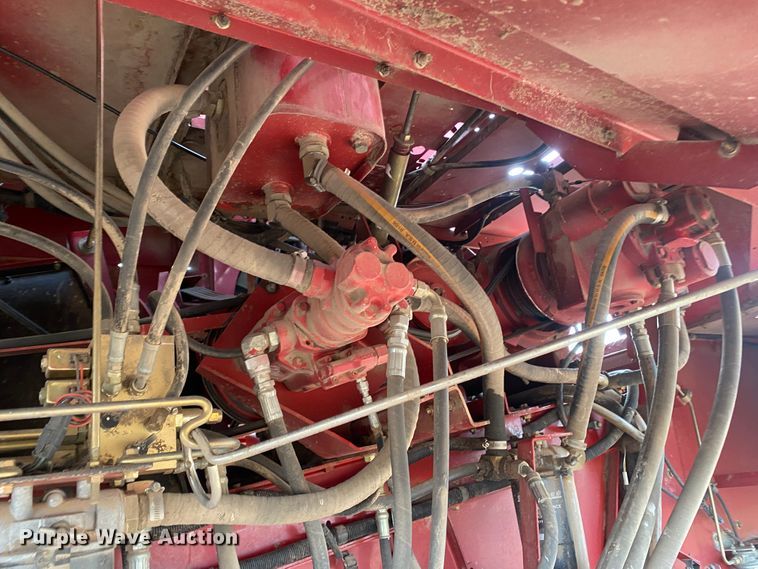 image for item DL1271 2007 Case IH 2588  combine