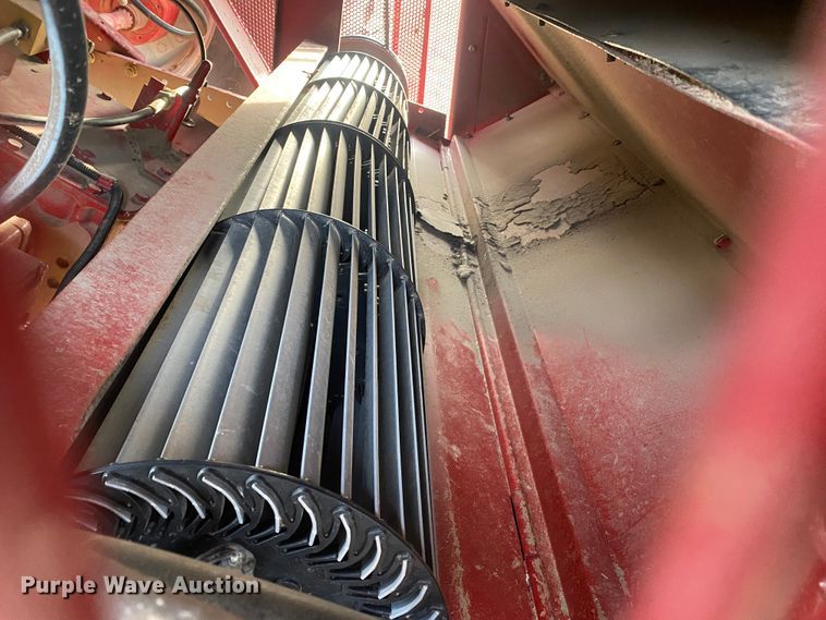 image for item DL1271 2007 Case IH 2588  combine