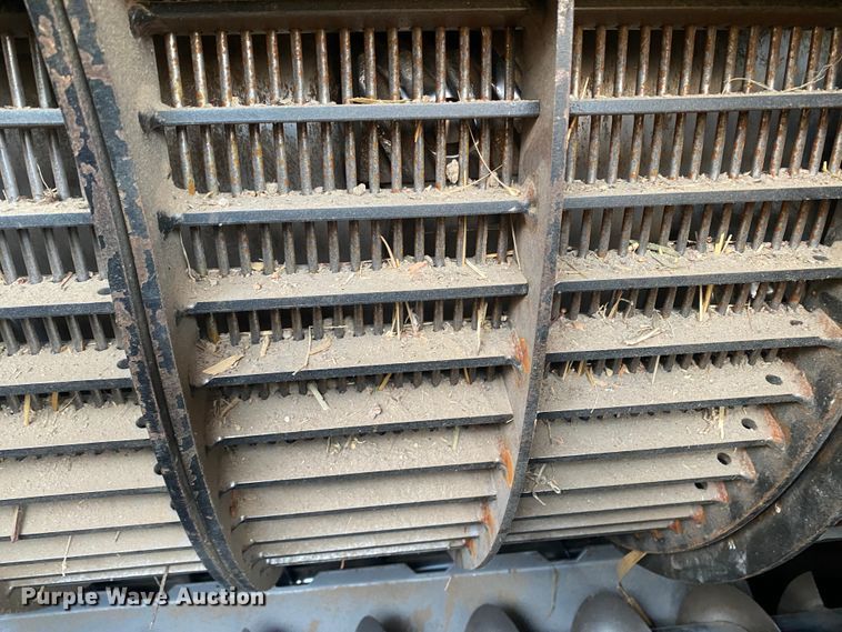 image for item DL1271 2007 Case IH 2588  combine