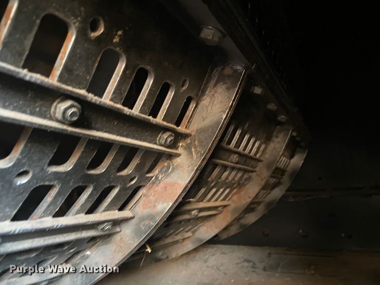 image for item DL1271 2007 Case IH 2588  combine