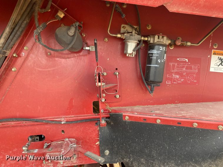 image for item DL1271 2007 Case IH 2588  combine