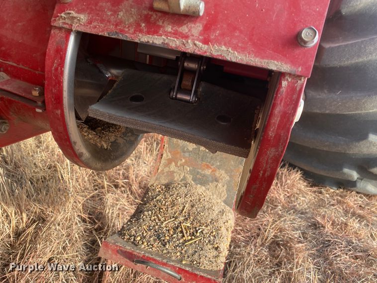 image for item DL1271 2007 Case IH 2588  combine