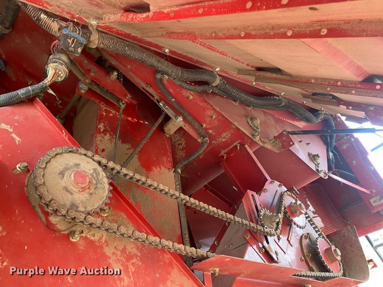 image for item DL1271 2007 Case IH 2588  combine