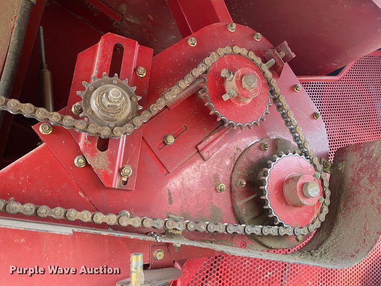 image for item DL1271 2007 Case IH 2588  combine