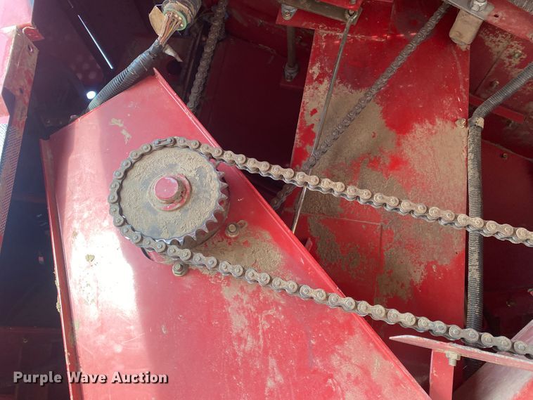 image for item DL1271 2007 Case IH 2588  combine