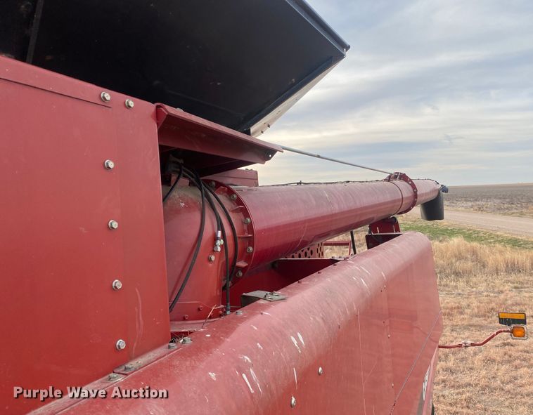 image for item DL1271 2007 Case IH 2588  combine