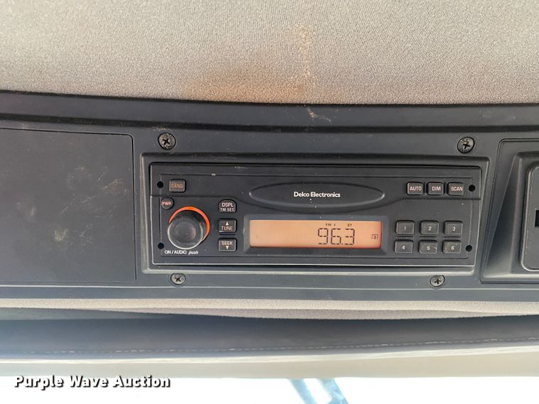 image for item DL1271 2007 Case IH 2588  combine