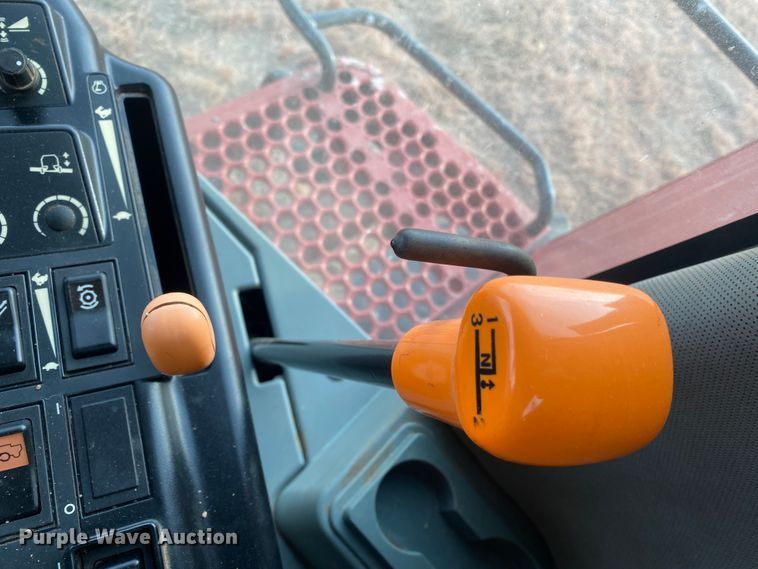 image for item DL1271 2007 Case IH 2588  combine