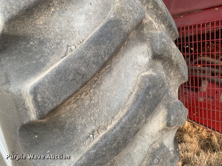 image for item DL1271 2007 Case IH 2588  combine