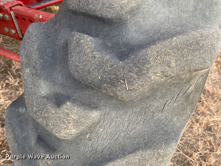 image for item DL1271 2007 Case IH 2588  combine