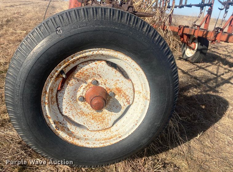 image for item DL1273 Spike tooth harrow