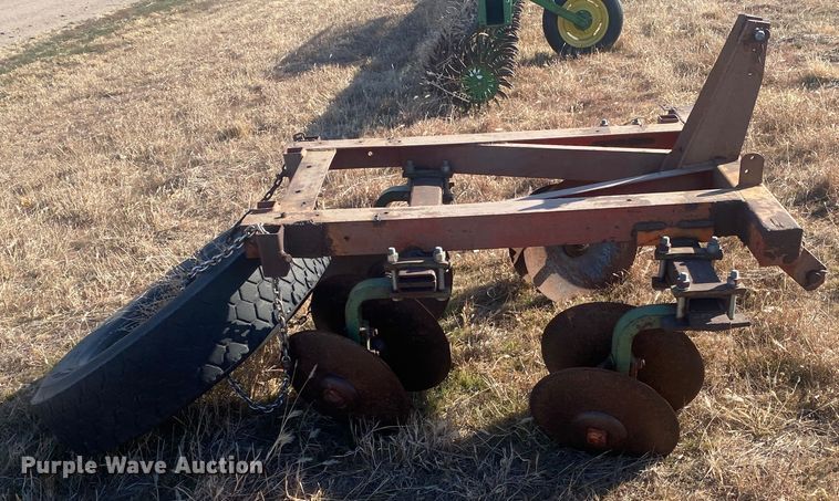 image for item DL1276 Subsoiler