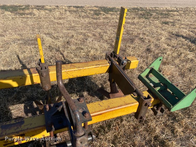 image for item DL1279 Row crop cultivator