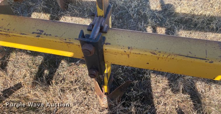 image for item DL1279 Row crop cultivator