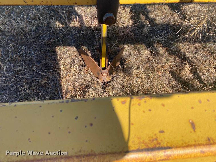 image for item DL1279 Row crop cultivator