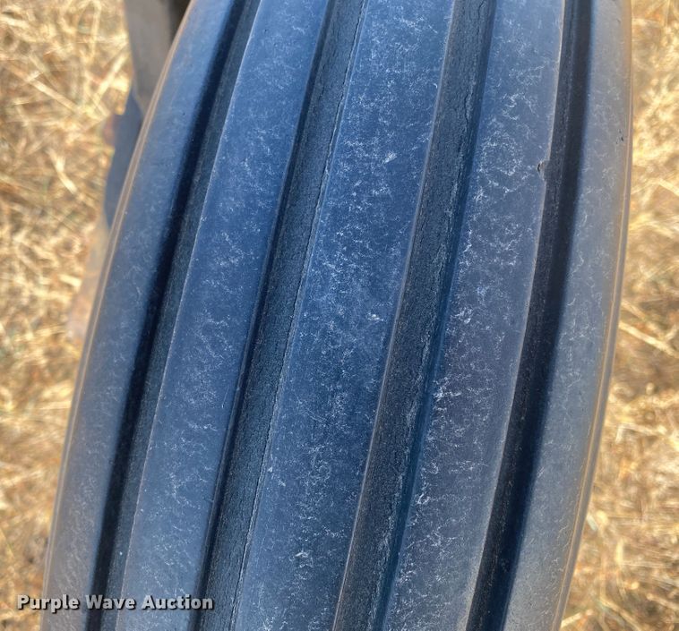 image for item DL1279 Row crop cultivator