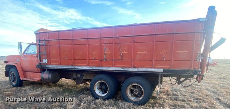 image for item DL1284 1973 GMC 6500  grain truck