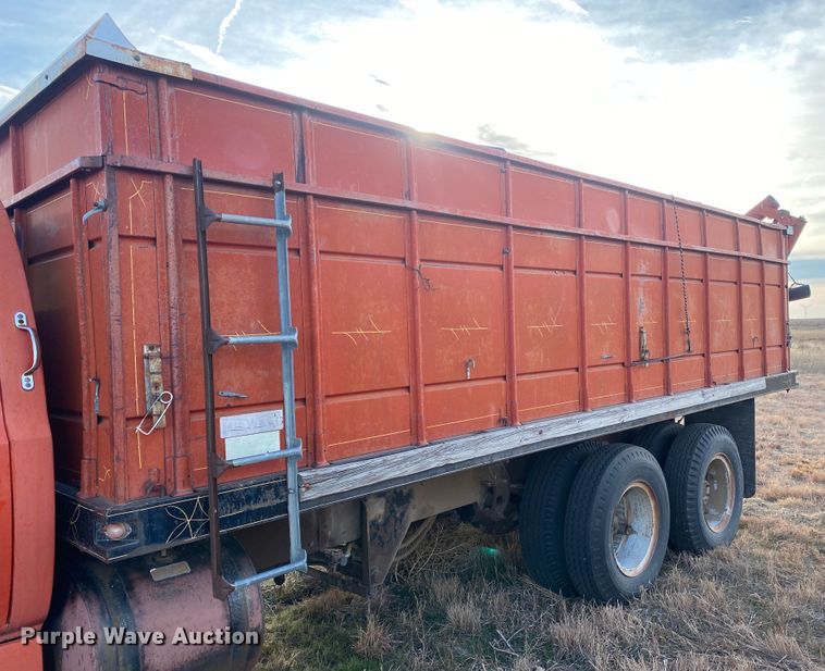 image for item DL1284 1973 GMC 6500  grain truck