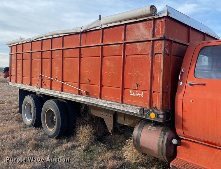 image for item DL1284 1973 GMC 6500  grain truck