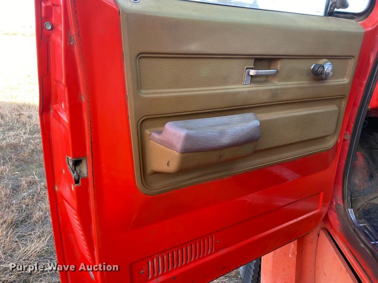 image for item DL1284 1973 GMC 6500  grain truck